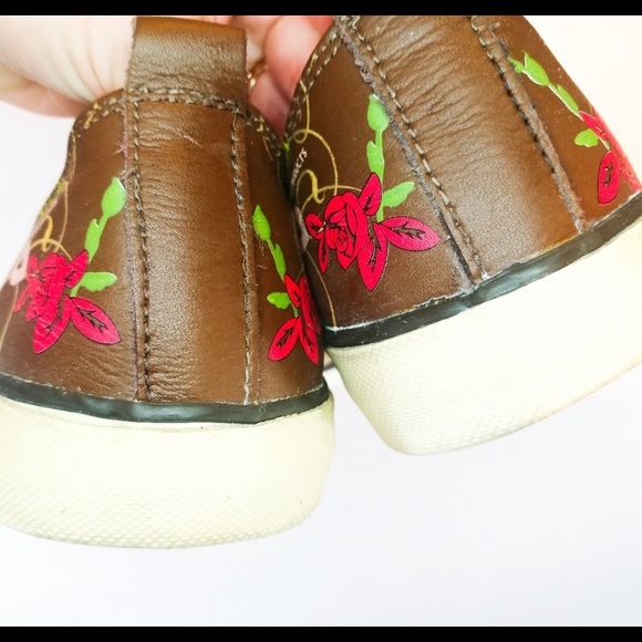 🛑SOLD🛑 AKADEMIKS SLIP ONS - Picture 3 of 5